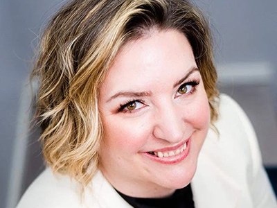 Holistic esthetician